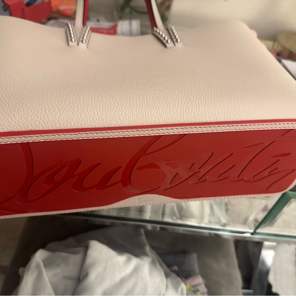 Christian Louboutin - Picture 11 of 14